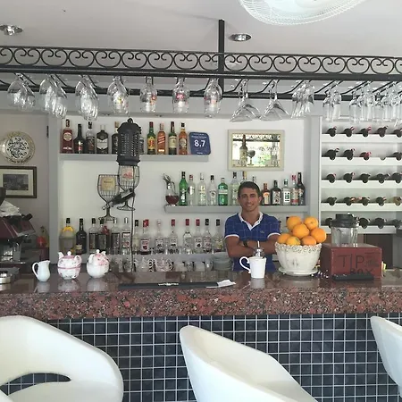 Aparthotel Champagne *